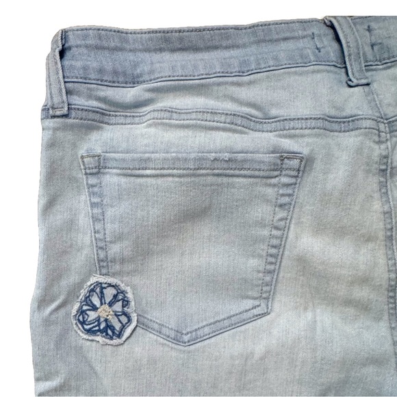 NYDJ Jenna Straight Ankle W/Appliqué Raw Hem Jeans in Palm Desert 18 PETITE - Picture 6 of 8